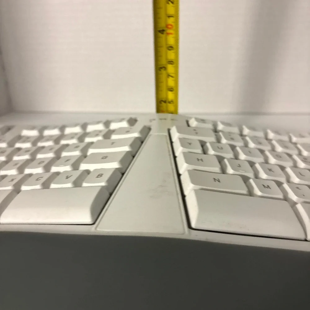 Macally BTERGOKEY Wireless Bluetooth Ergonomic Keyboard White Untested As-Is